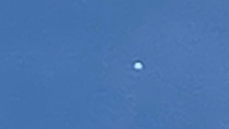 A image of the floating object in the sky